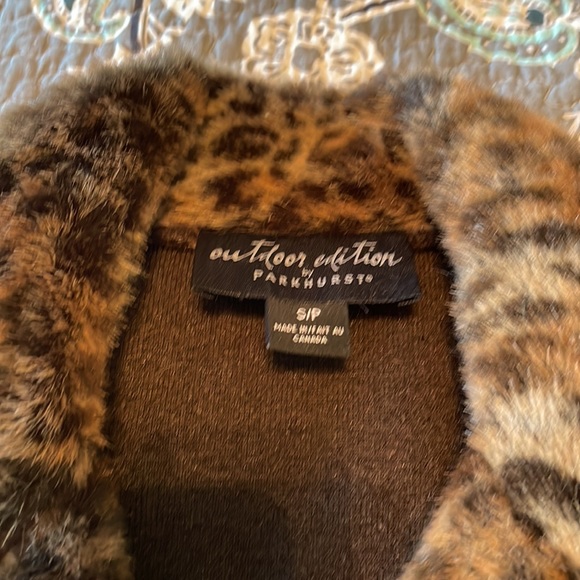 Outdoor Edition faux fur leopard print vest - Picture 3 of 5